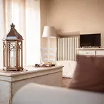 La Favola Guest house